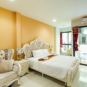 King Room Pool View